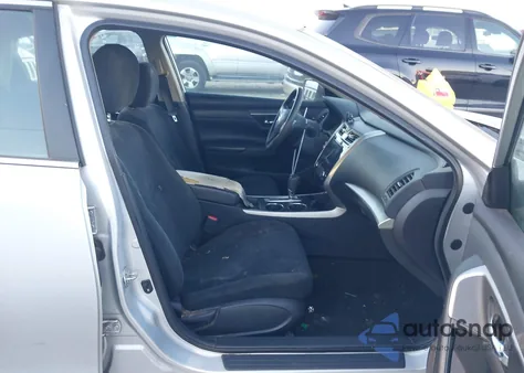 2015 Nissan Altima 2.5/2.5 S/2.5 Sl/2.5 Sv из США, поврежденный, VIN 1N4AL3AP5FC273246